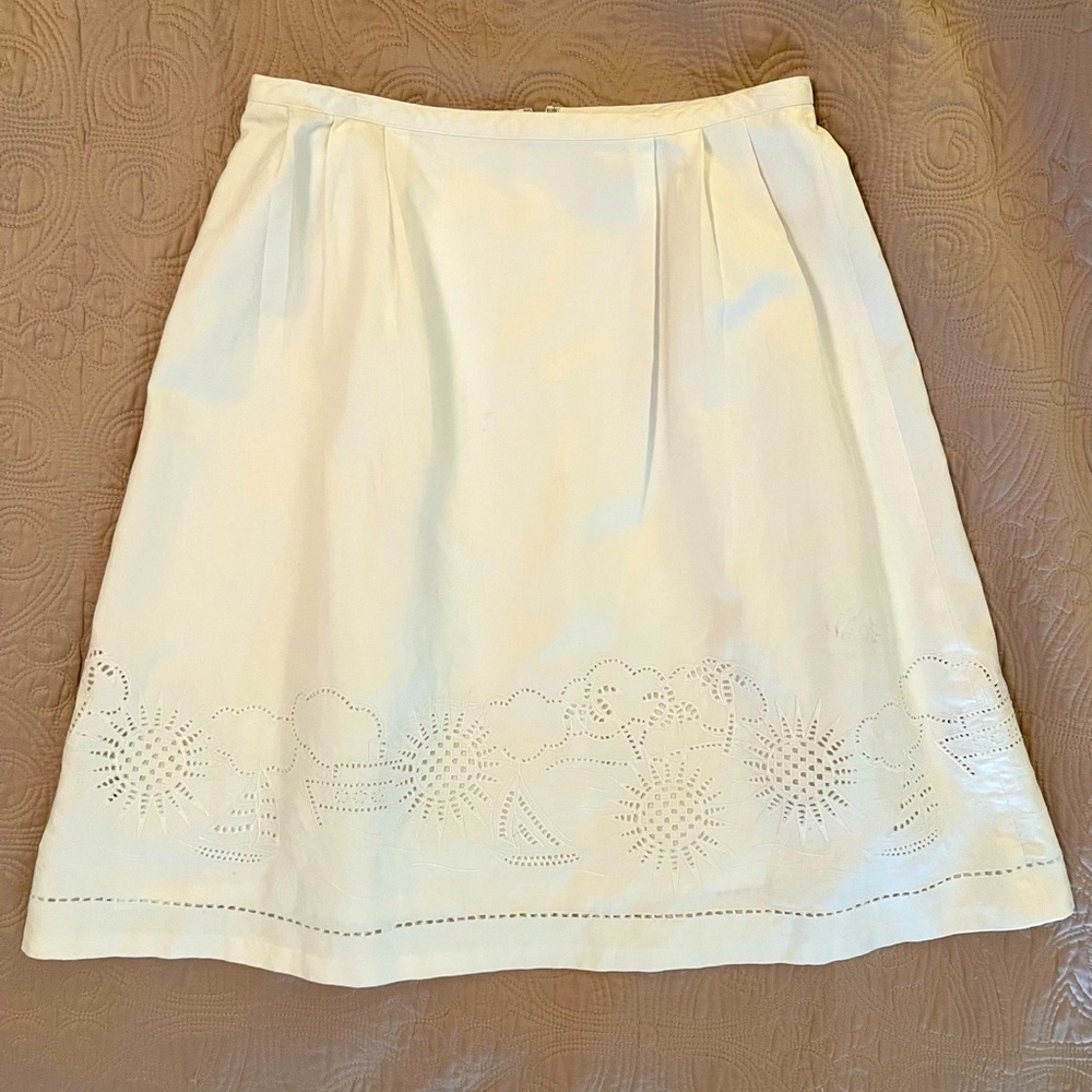 Lilly Pulitzer off white linen and cotton skirt.